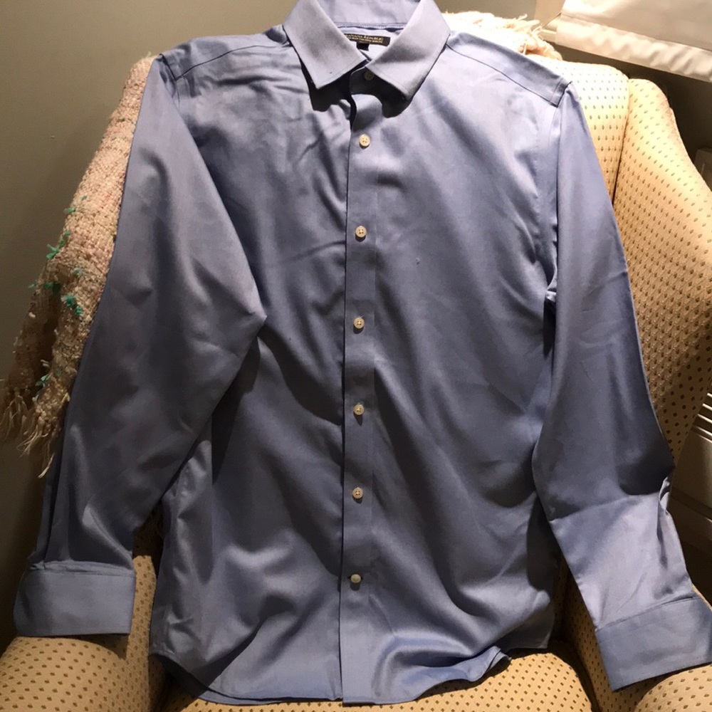 Men’s long sleeved button down shirt
